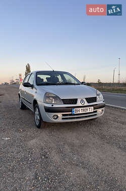 Седан Renault Clio Symbol 2003 в 
