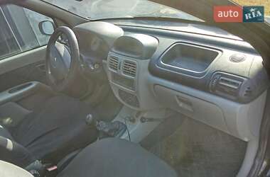 Седан Renault Clio Symbol 2004 в 