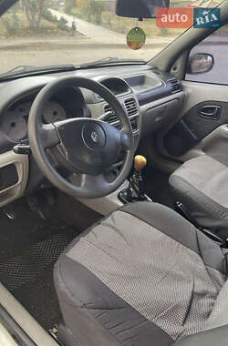 Седан Renault Clio Symbol 2003 в 