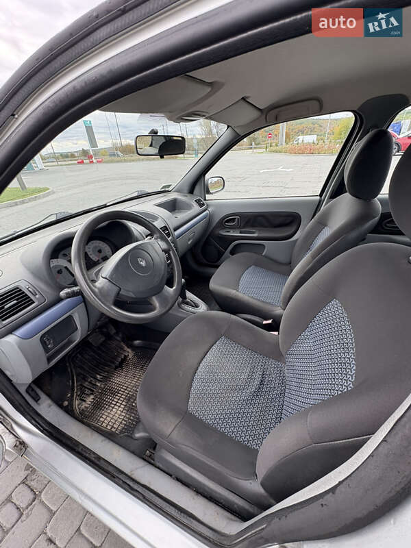 Седан Renault Clio Symbol 2006 в Козині