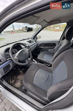 Седан Renault Clio Symbol 2006 в 