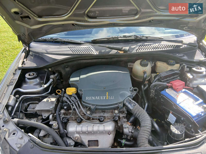 Седан Renault Clio Symbol 2004 в Житомирі фото 10 Седан Renault Clio Symbol 2004 в Житомирі