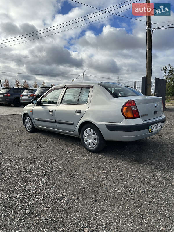 Седан Renault Clio Symbol 2002 в Киеве