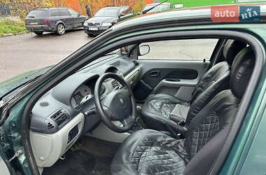 Седан Renault Clio Symbol 2003 в  фото 8 Седан Renault Clio Symbol 2003 в