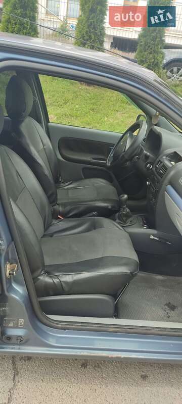 Седан Renault Clio Symbol 2006 в Львове