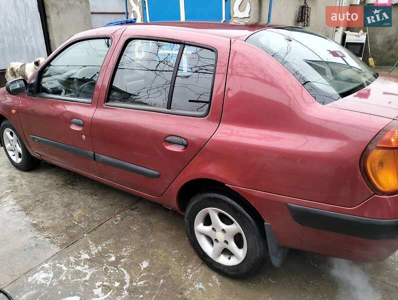 Седан Renault Clio Symbol 2003 в Килии