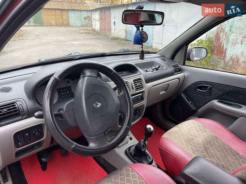 Седан Renault Clio Symbol 2005 в Киеве фото 4 Седан Renault Clio Symbol 2005 в Киеве