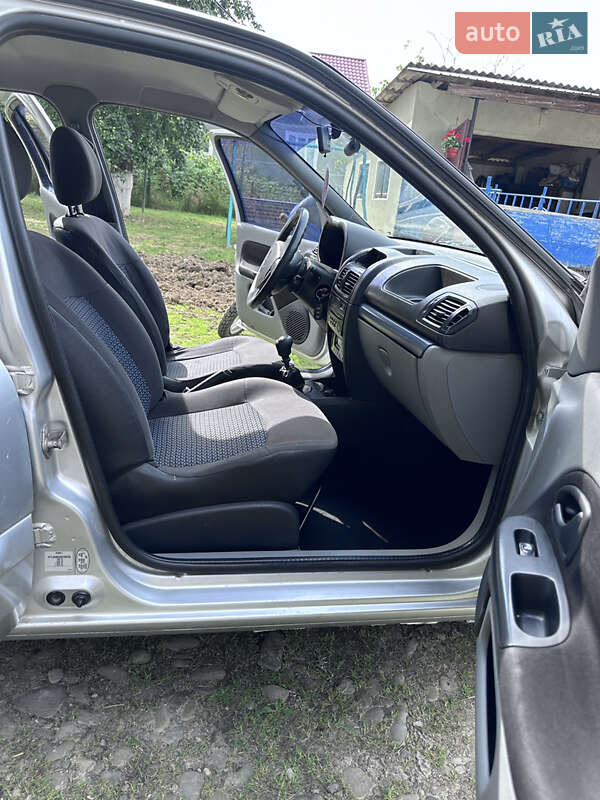 Седан Renault Clio Symbol 2008 в Львове фото 26 Седан Renault Clio Symbol 2008 в Львове