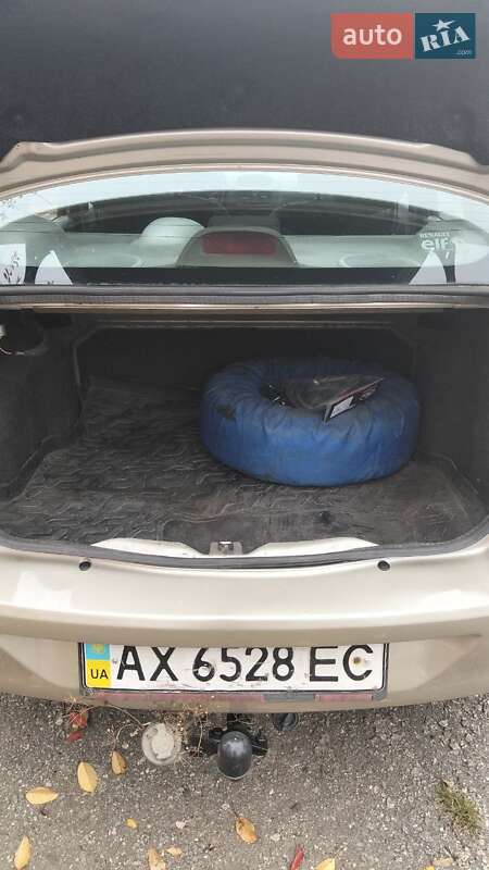 Седан Renault Clio Symbol 2006 в Харкові