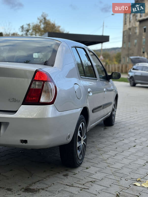 Седан Renault Clio Symbol 2006 в Черновцах