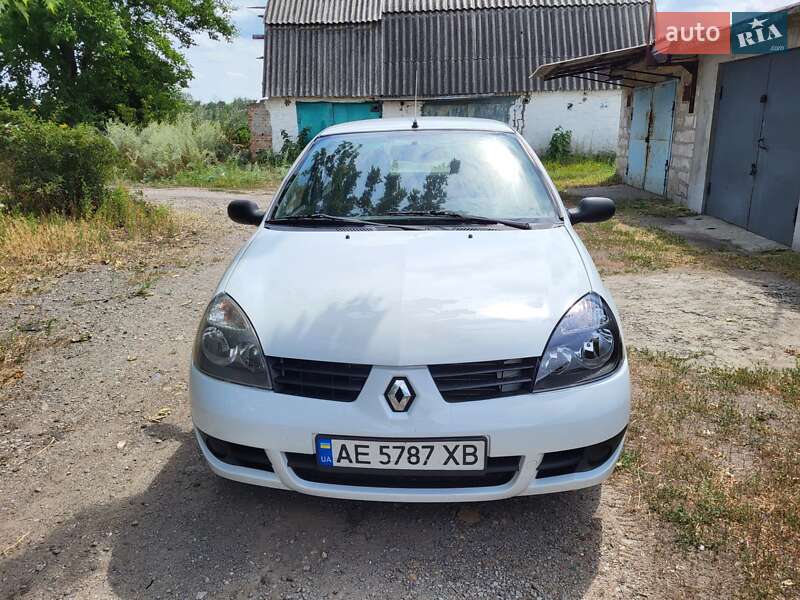 Седан Renault Clio Symbol 2008 в Днепре