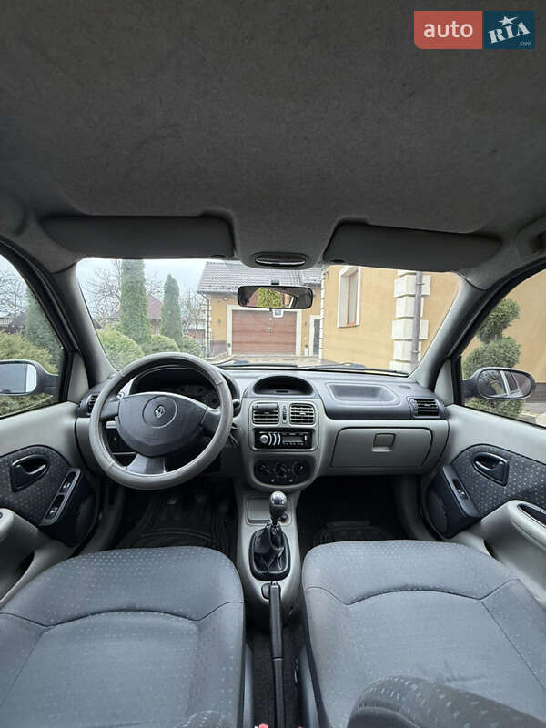 Седан Renault Clio Symbol 2005 в Косові фото 20 Седан Renault Clio Symbol 2005 в Косові