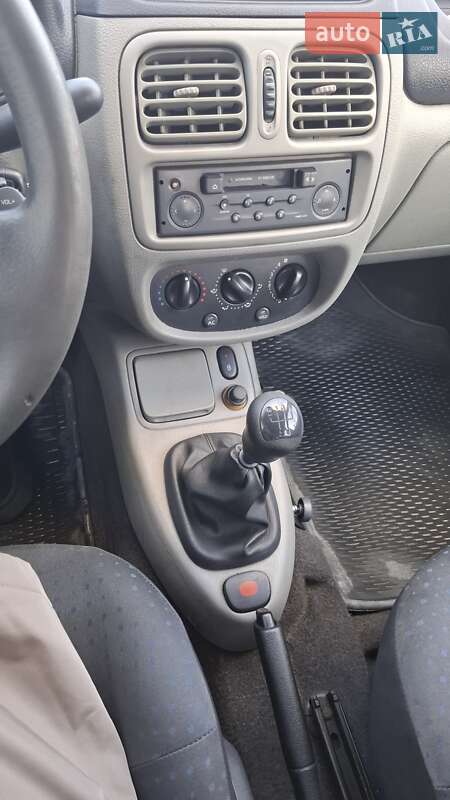 Седан Renault Clio Symbol 2005 в Києві фото 25 Седан Renault Clio Symbol 2005 в Києві