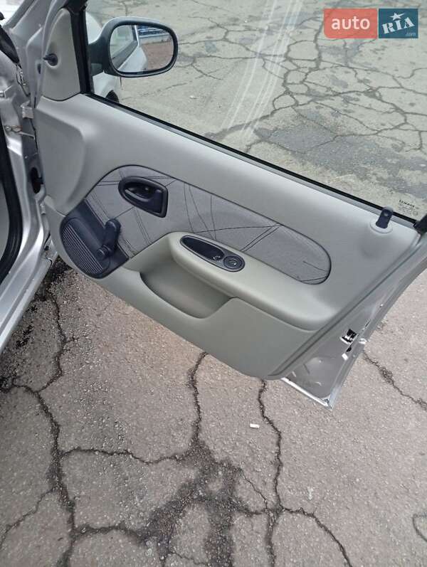 Седан Renault Clio Symbol 2004 в Умани