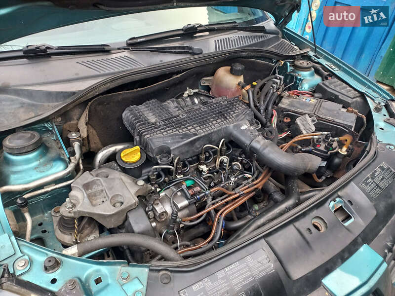 Седан Renault Clio Symbol 2000 в Радомышле