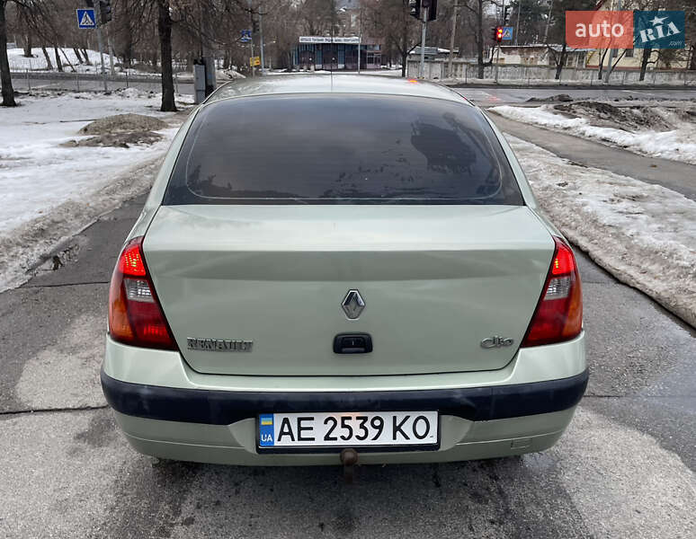 Седан Renault Clio Symbol 2004 в Киеве