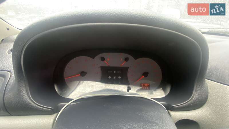 Седан Renault Clio Symbol 2004 в Днепре фото 9 Седан Renault Clio Symbol 2004 в Днепре