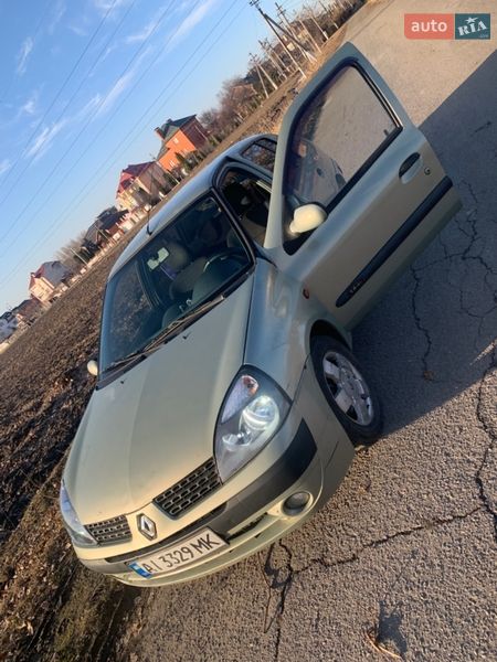 Седан Renault Clio Symbol 2003 в Киеве