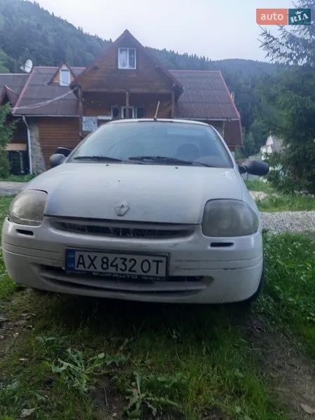 Renault Clio Symbol 2002