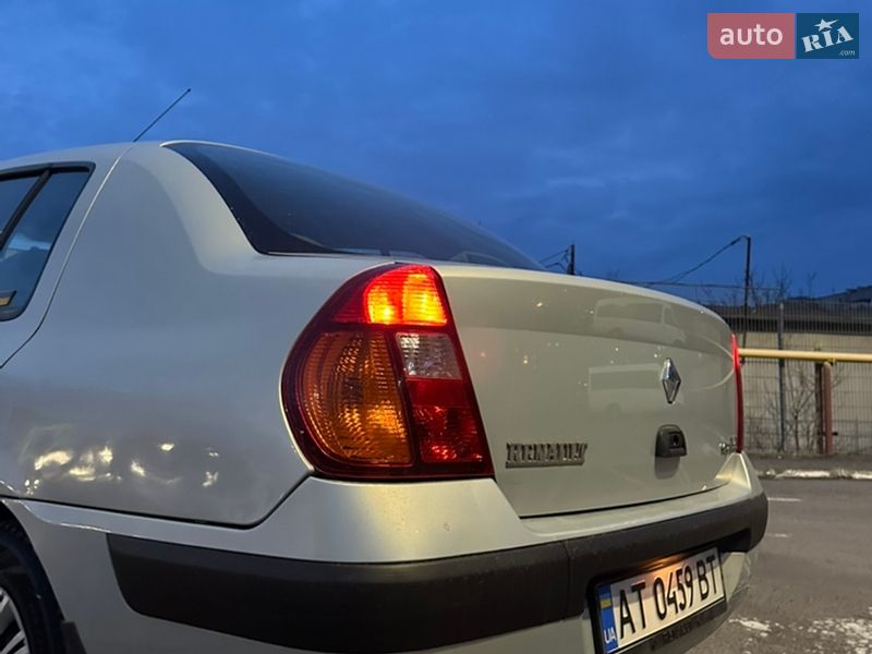 Седан Renault Clio Symbol 2004 в Івано-Франківську