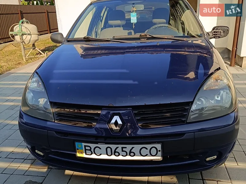 Renault Clio Symbol 2004