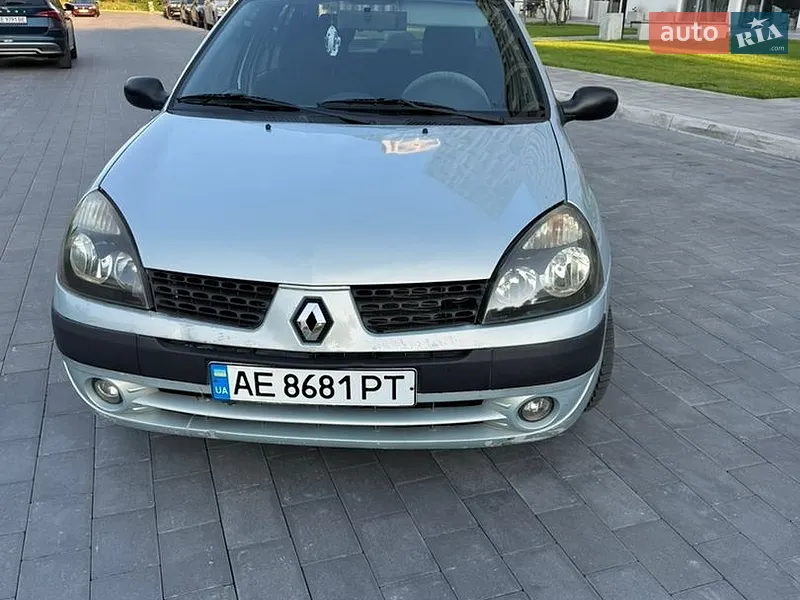 Renault Clio Symbol 2004