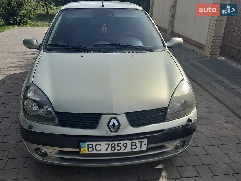 Renault Clio Symbol 2002
