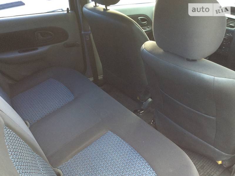 Седан Renault Clio 2008 в Киеве