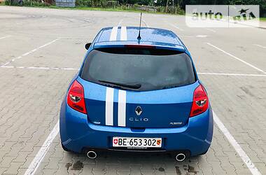 Хетчбек Renault Clio 2010 в 