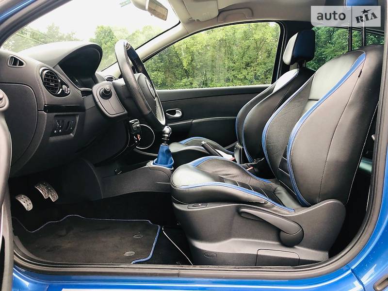 Хетчбек Renault Clio 2010 в Чернігові