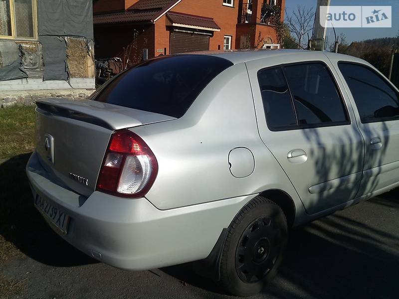 Седан Renault Clio 2007 в Києві