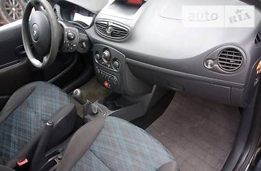 Хэтчбек Renault Clio 2007 в 