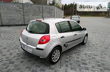 Хетчбек Renault Clio 2007 в 