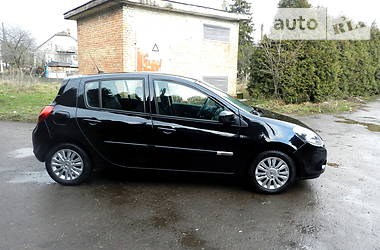 Хетчбек Renault Clio 2012 в 