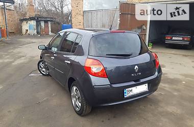 Хетчбек Renault Clio 2008 в 