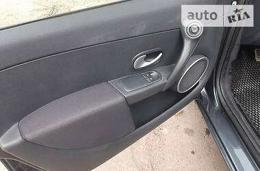 Хетчбек Renault Clio 2008 в 