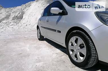 Хетчбек Renault Clio 2008 в 