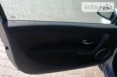 Хетчбек Renault Clio 2006 в 