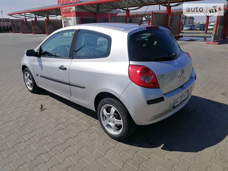 Хетчбек Renault Clio 2006 в Луцьку