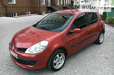 Хетчбек Renault Clio 2006 в 