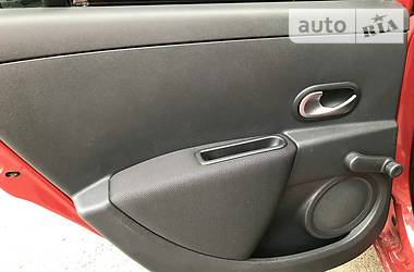 Хетчбек Renault Clio 2006 в 