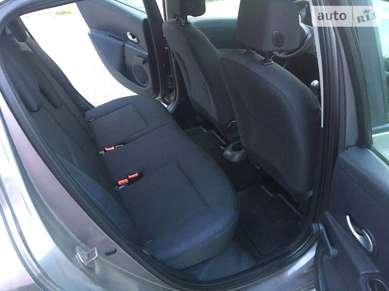 Хетчбек Renault Clio 2009 в Івано-Франківську