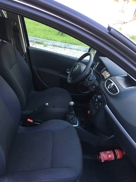 Хетчбек Renault Clio 2009 в Івано-Франківську