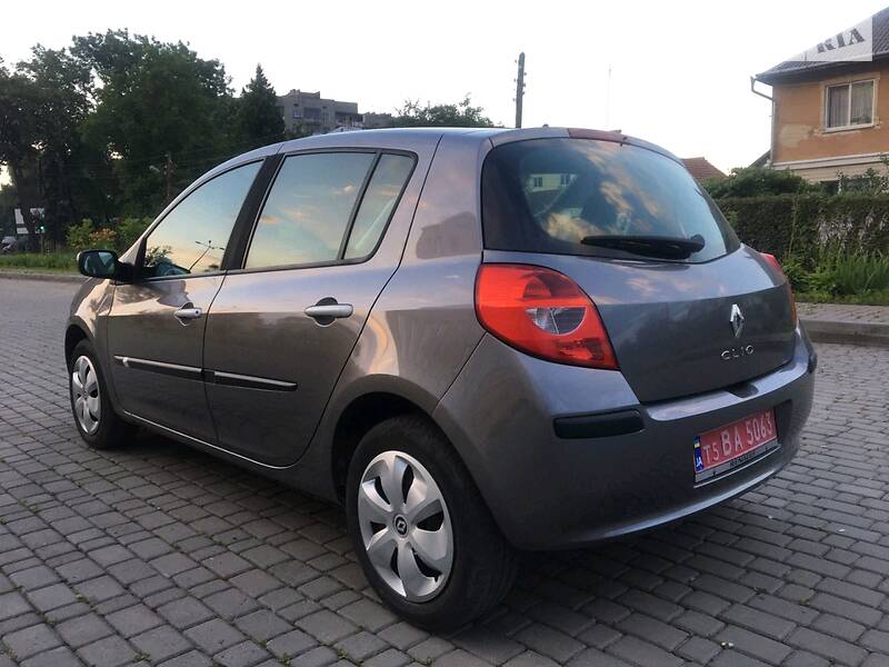 Хетчбек Renault Clio 2009 в Івано-Франківську