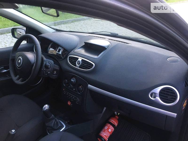 Хетчбек Renault Clio 2009 в Івано-Франківську