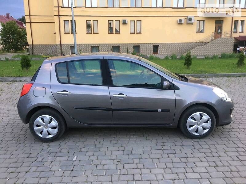 Хетчбек Renault Clio 2009 в Івано-Франківську