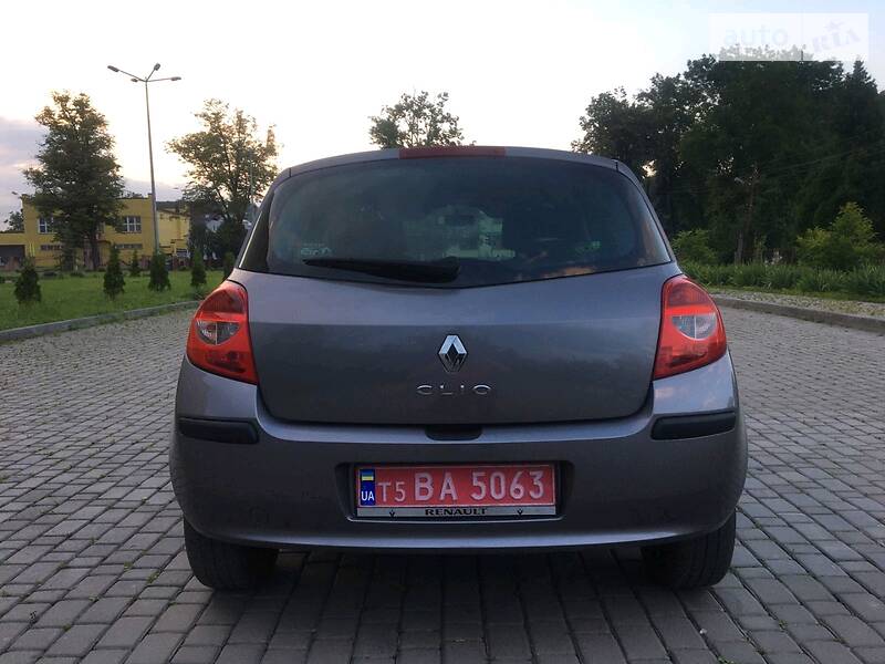 Хетчбек Renault Clio 2009 в Івано-Франківську