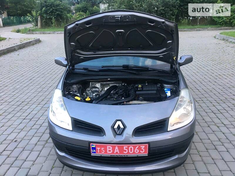 Хетчбек Renault Clio 2009 в Івано-Франківську