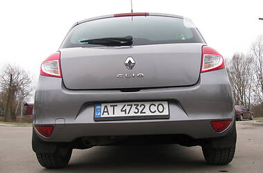 Хэтчбек Renault Clio 2011 в Галиче