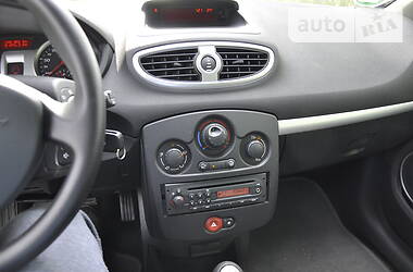 Универсал Renault Clio 2010 в Звягеле